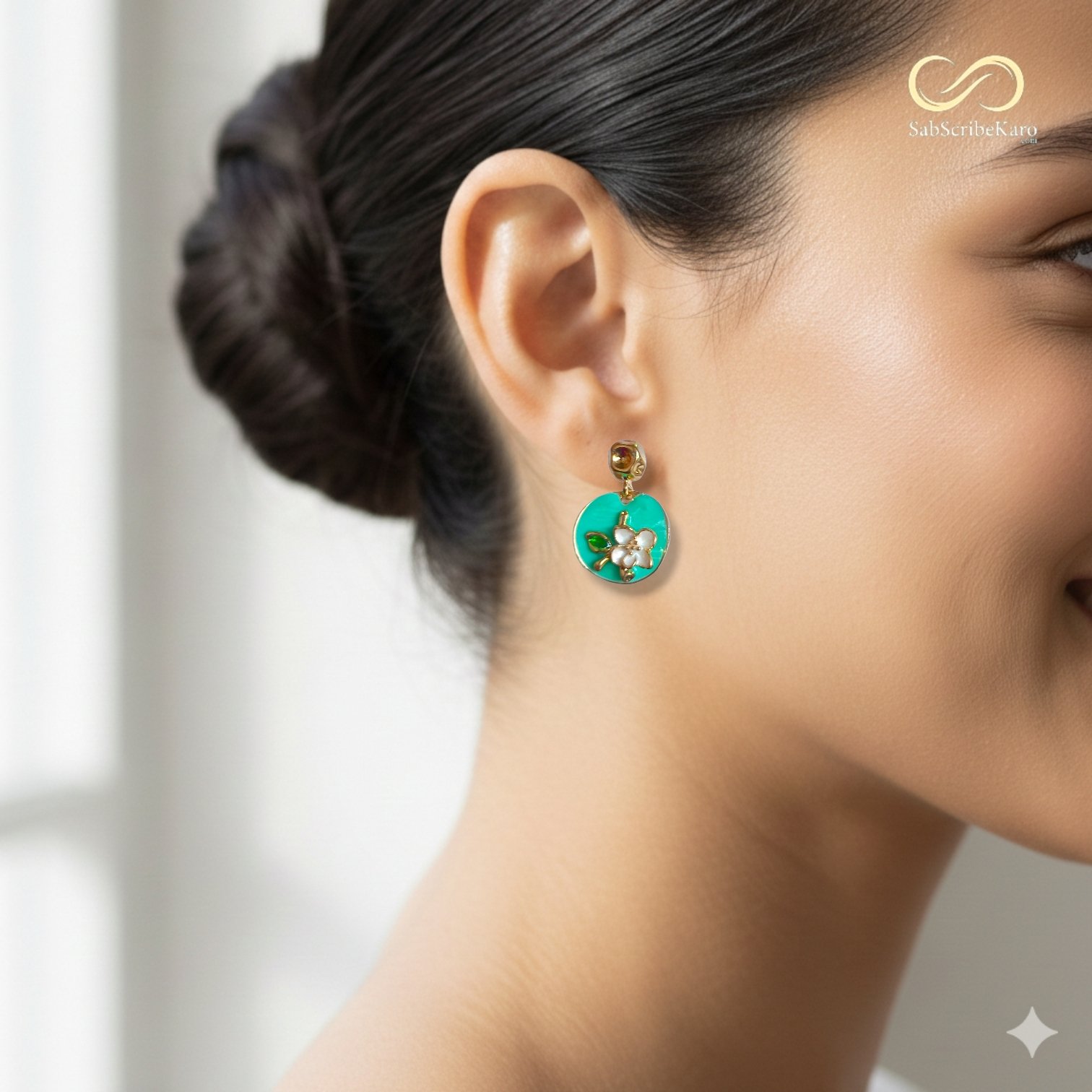 Enamel Coin and Flower Dangler Earrings - Green - Image 2